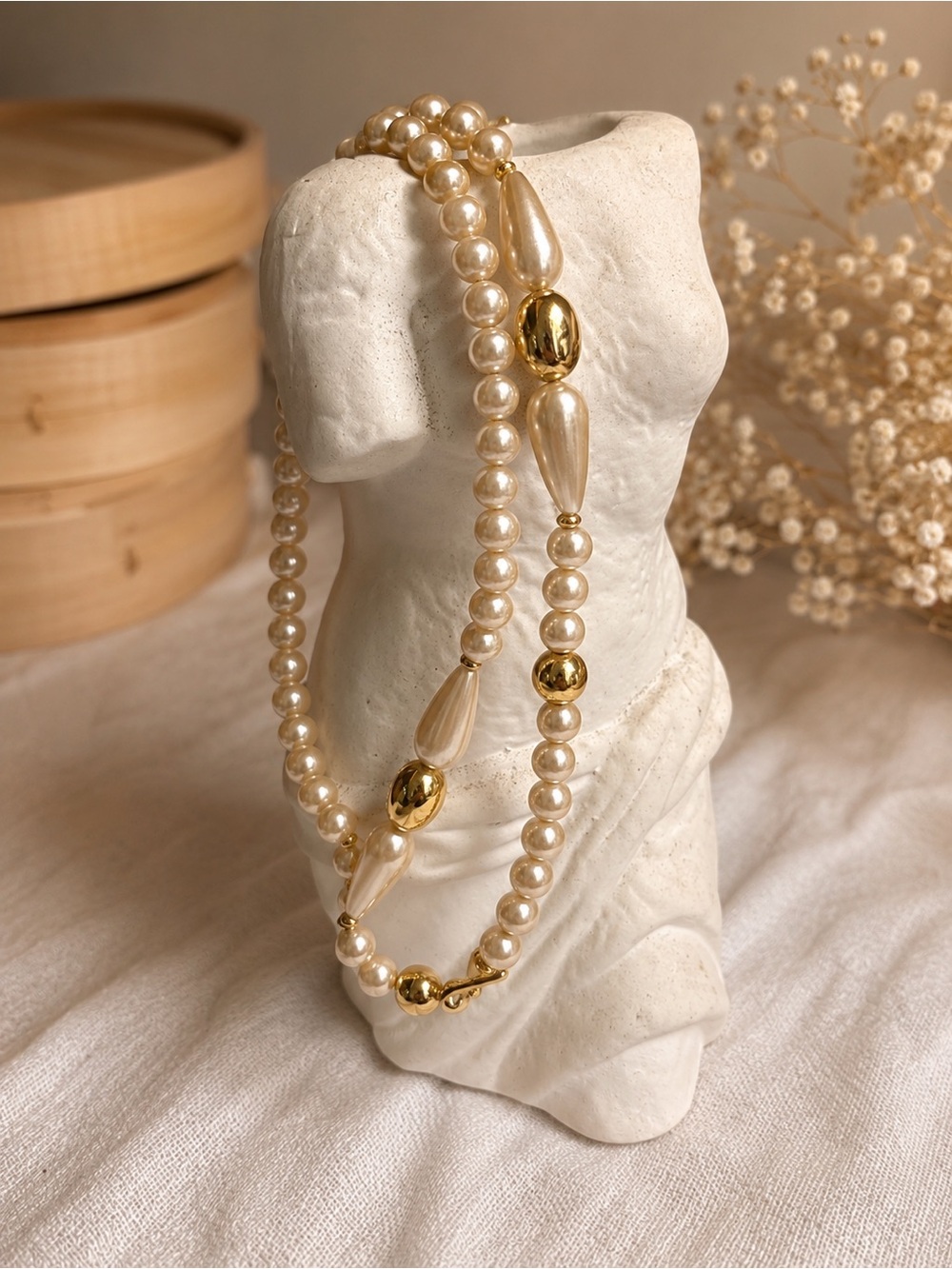 Vintage 1980s Napier Faux Pearl and Gold Tone Statement Necklace